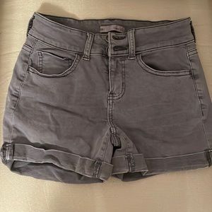 Size 3 gray-blue midi shorts